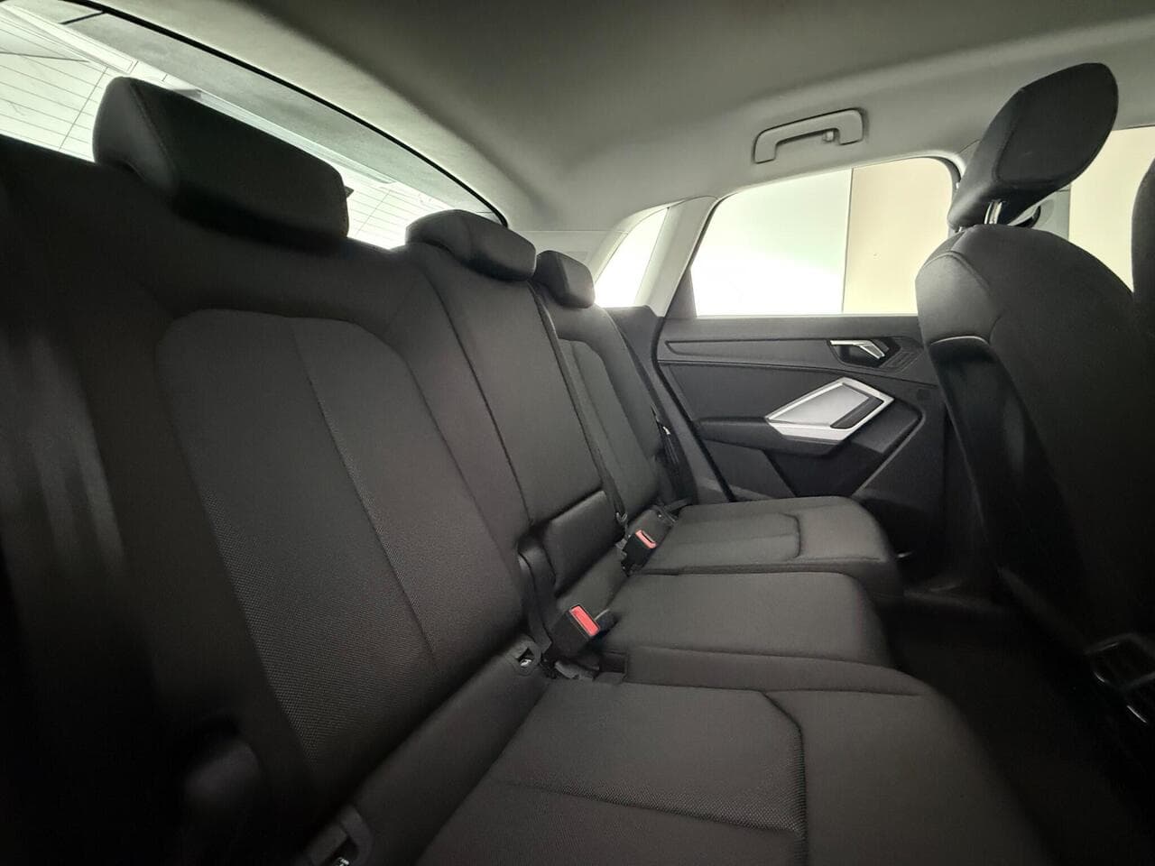 Audi Q3 thumbnail Seats Rear