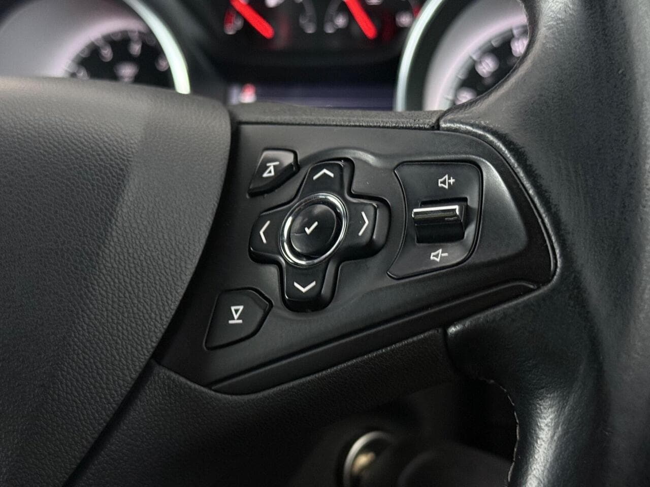 Vauxhall Astra thumbnail Misc Controls
