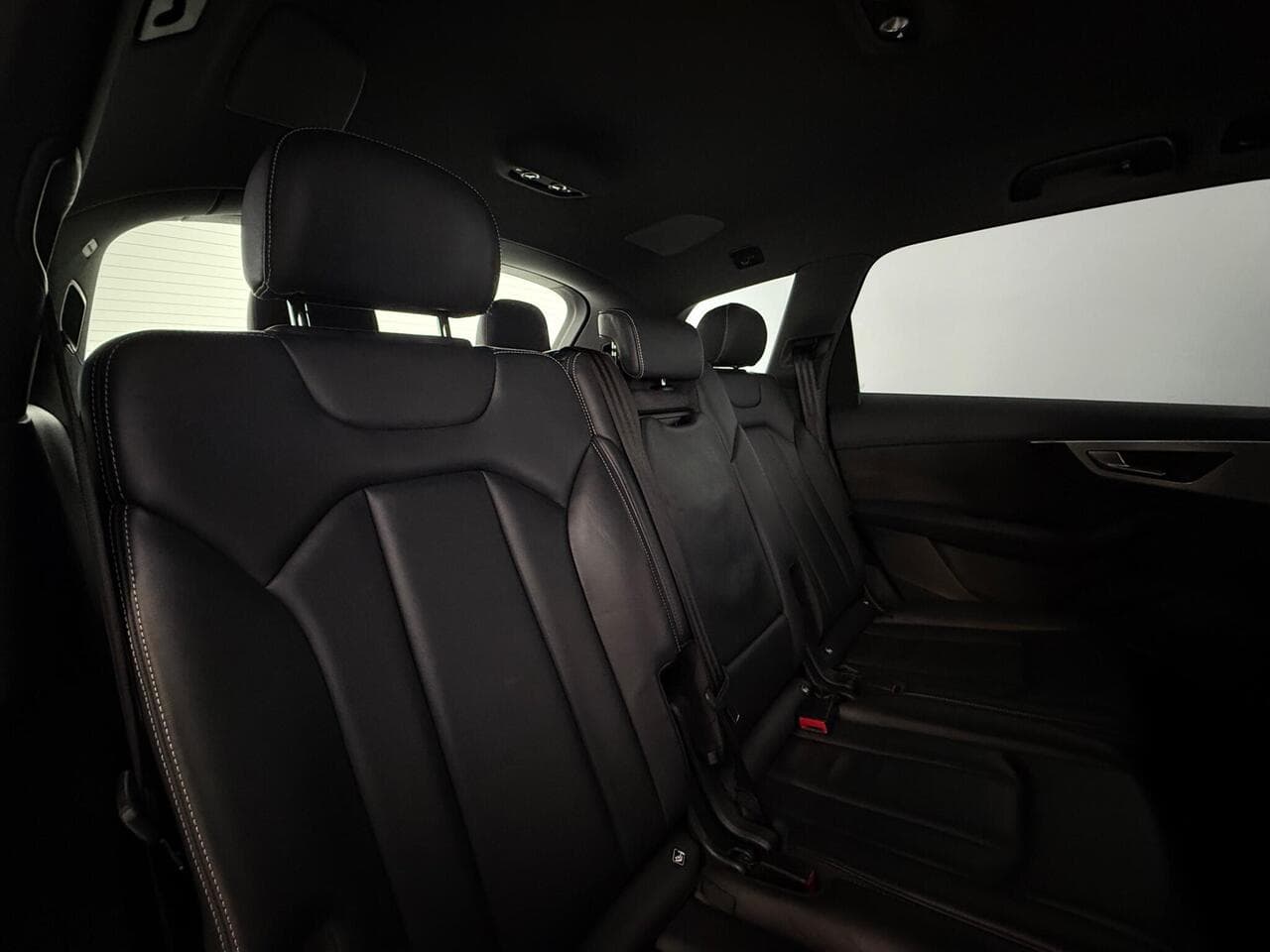Audi Q7 thumbnail Seats Rear