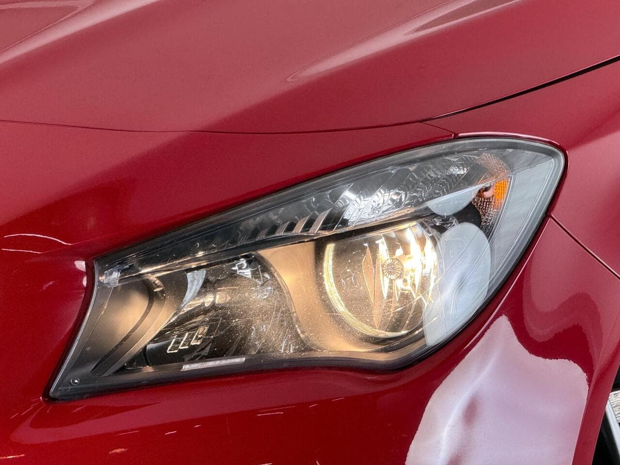 Mercedes-Benz CLA thumbnail Lights Front