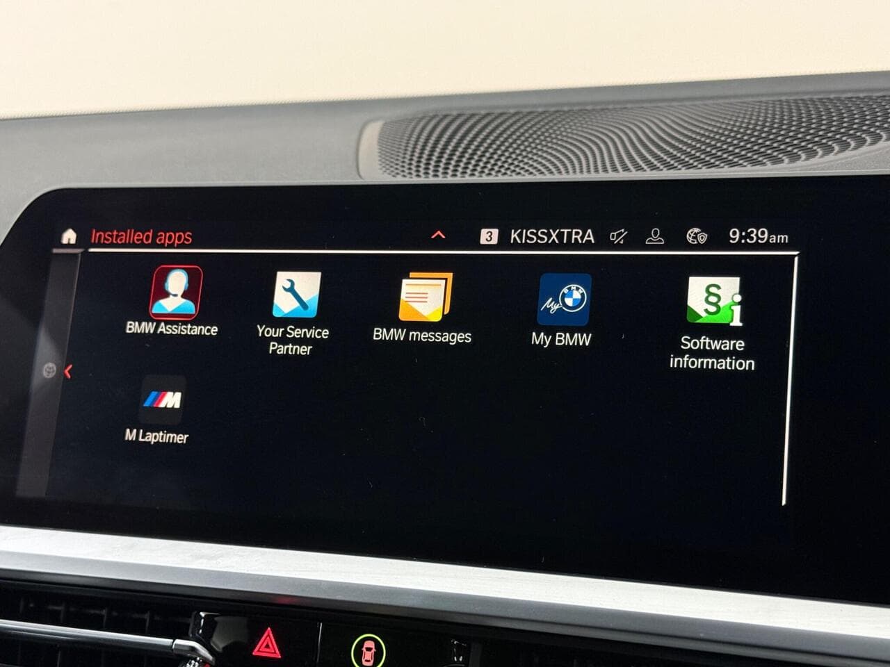 BMW 3 Series thumbnail Infotainment System