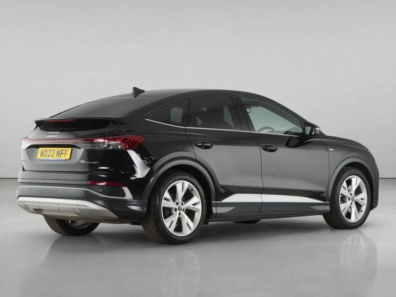 Audi Q4 e-tron thumbnail Rear Right
