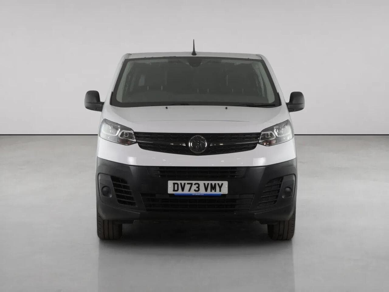 Vauxhall Vivaro thumbnail Front