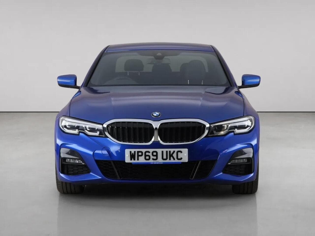 BMW 3 Series thumbnail Front