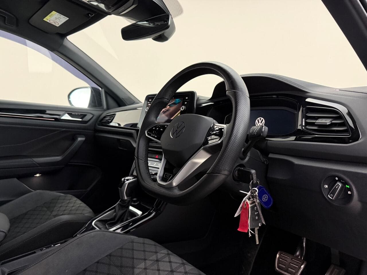 Volkswagen T-Roc thumbnail Interior Front