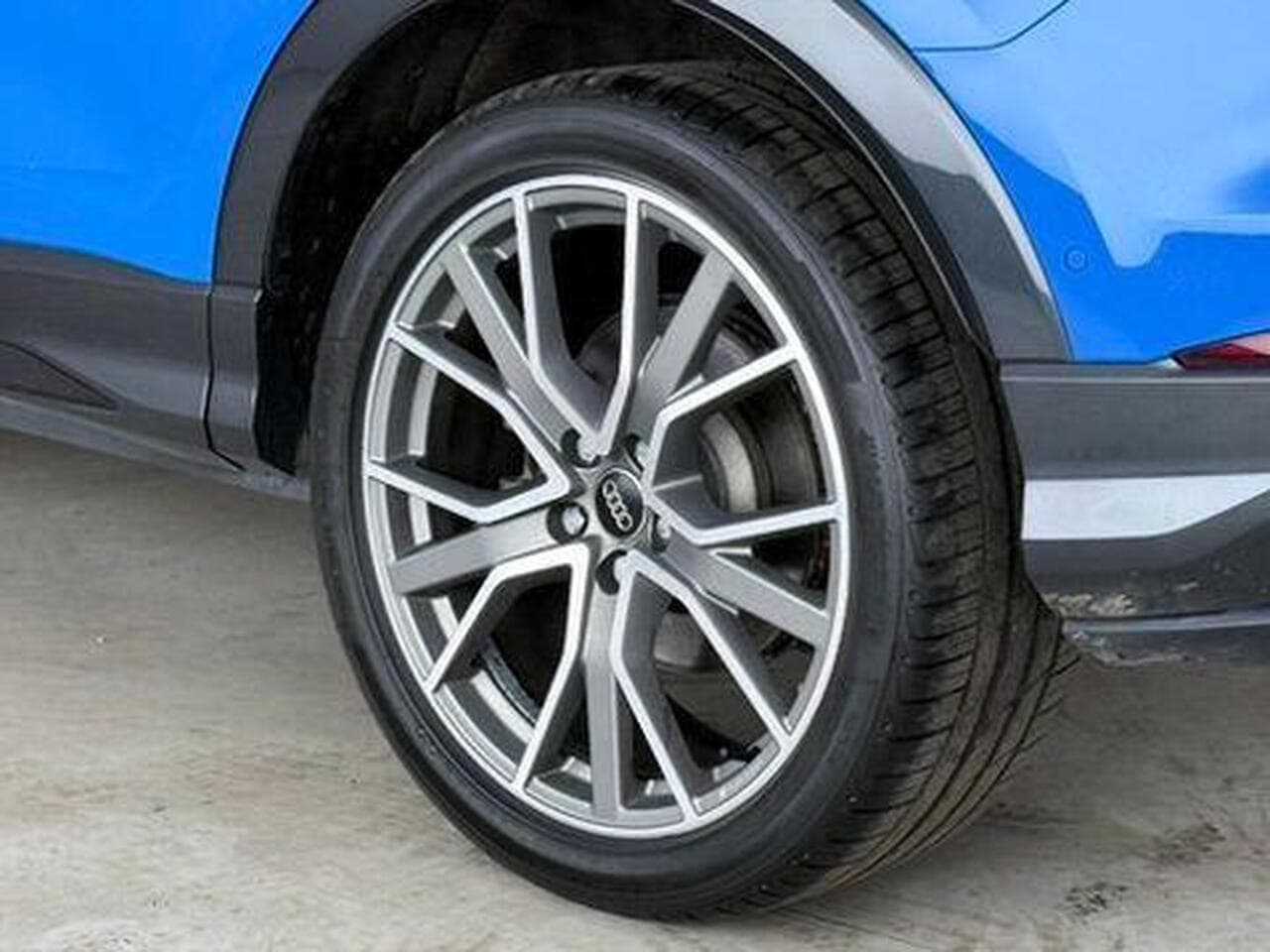 Audi Q3 thumbnail Wheel