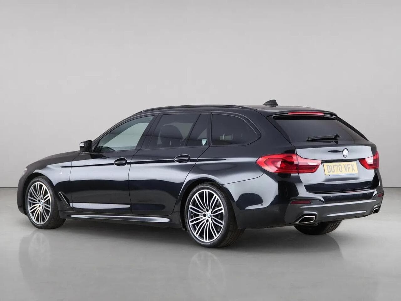 BMW 5 Series thumbnail Rear Left