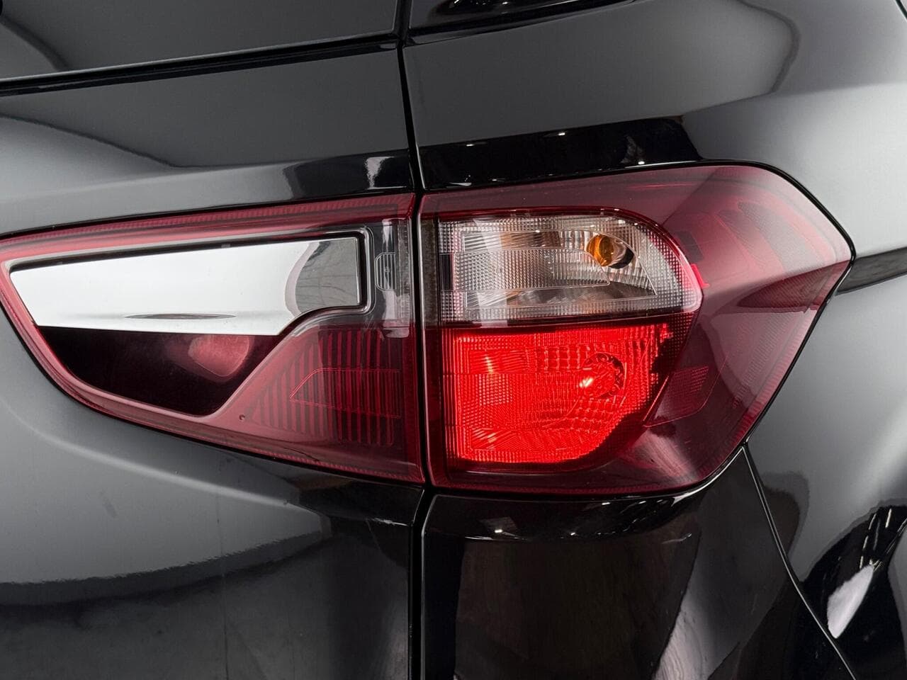 Ford EcoSport thumbnail Lights Rear