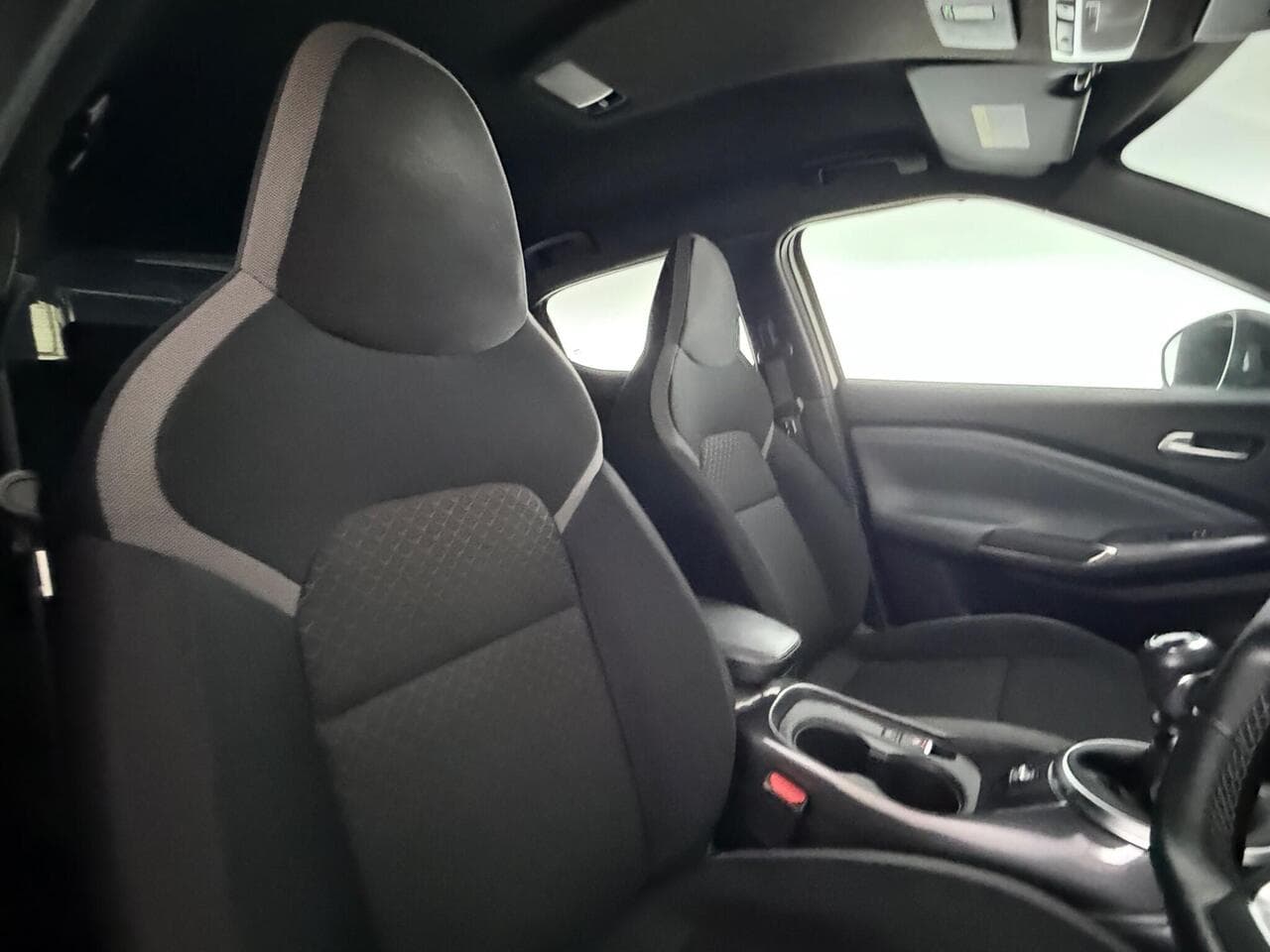 Nissan Juke thumbnail Seat Driver