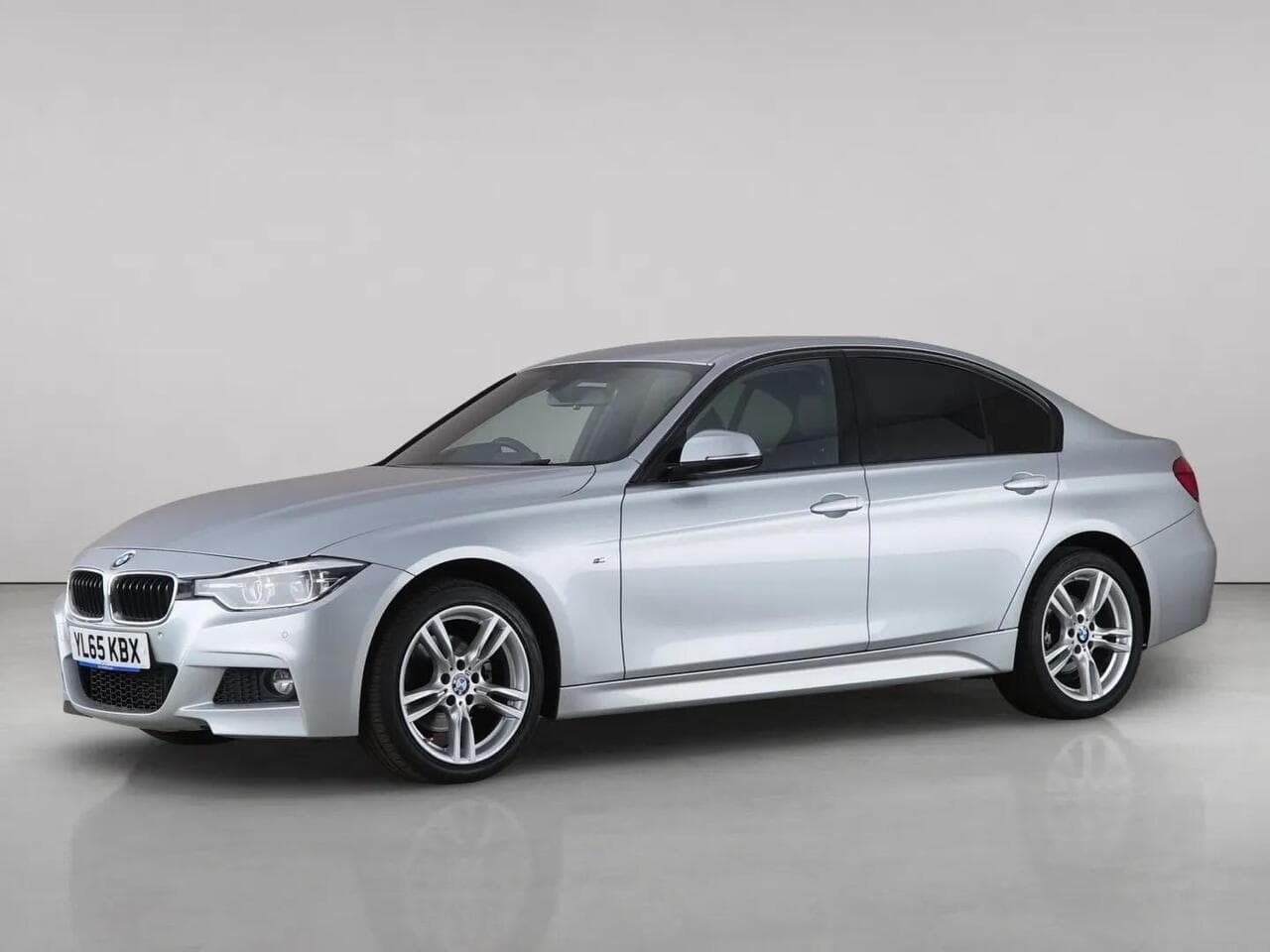 BMW 3 Series thumbnail Front Left