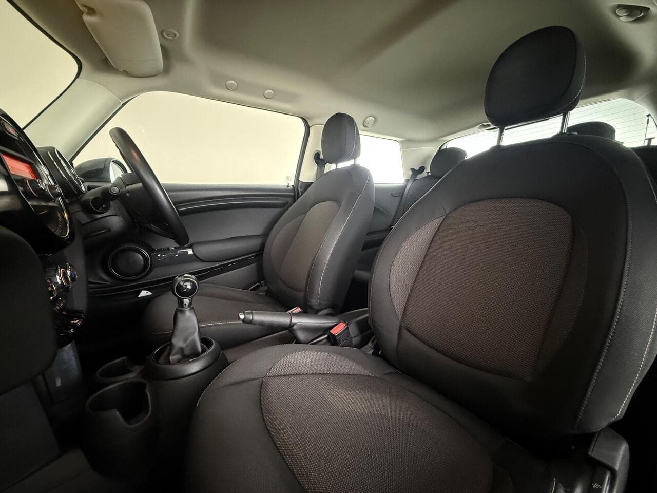 MINI Hatch thumbnail Seat Front Passenger