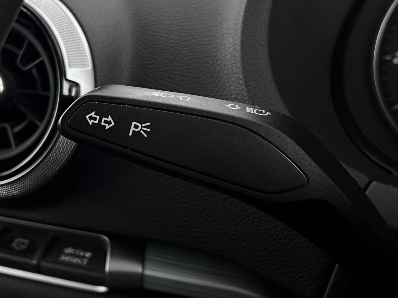 Audi A3 thumbnail Misc Controls