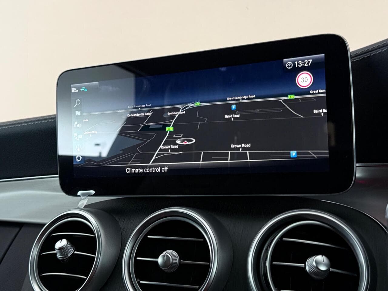 Mercedes-Benz C Class thumbnail Infotainment System