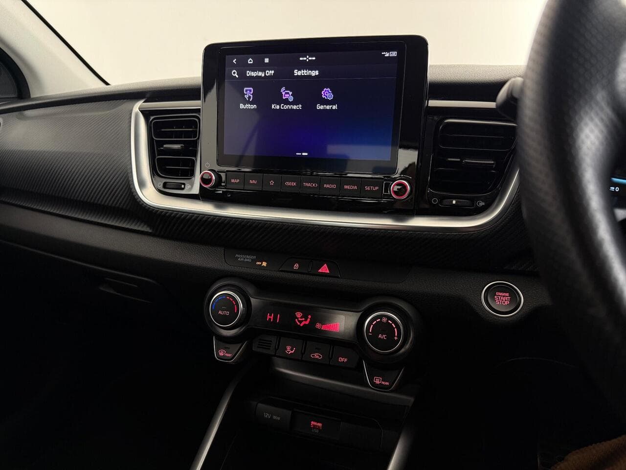 Kia Stonic thumbnail Infotainment System