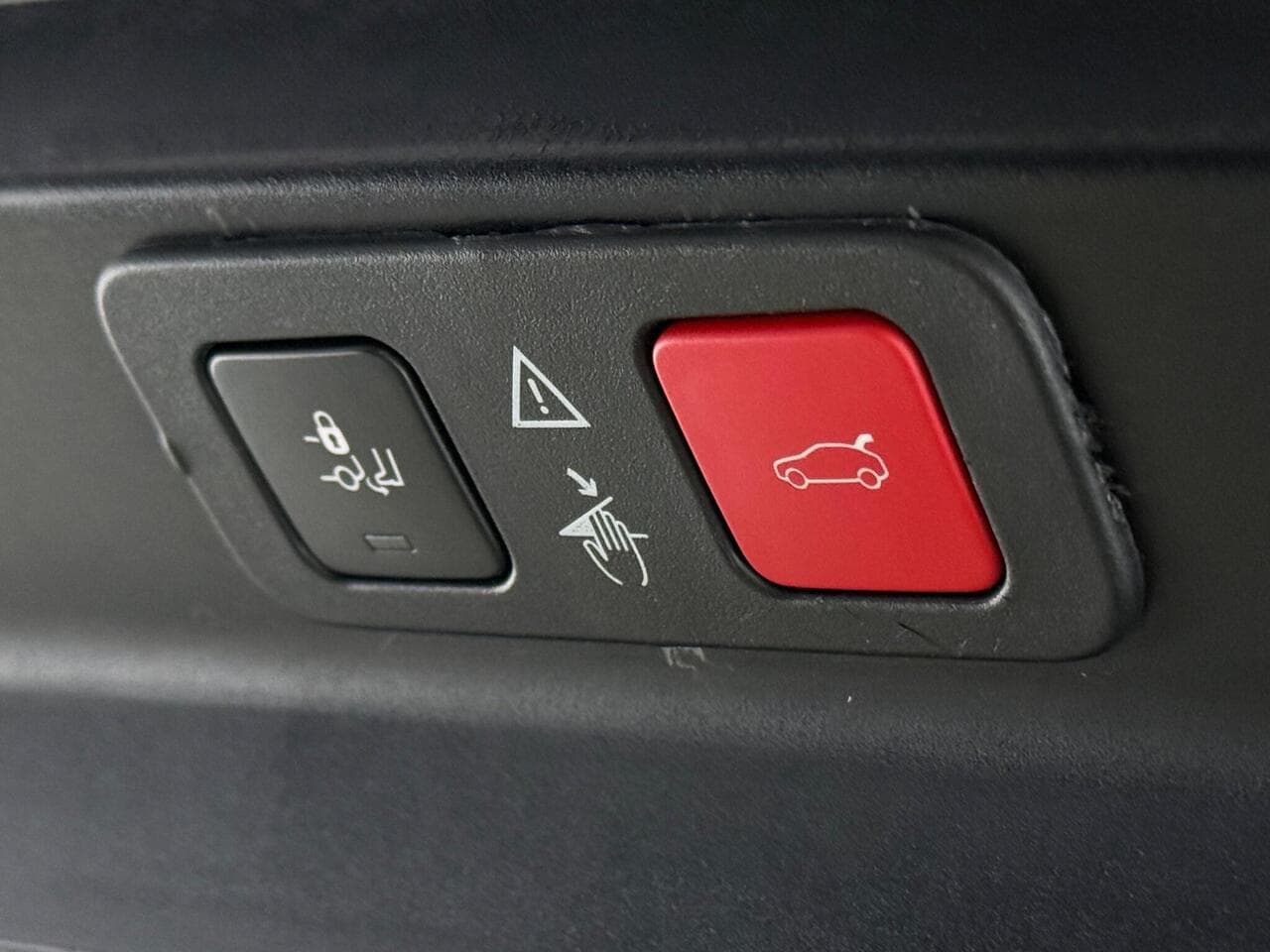 Peugeot 5008 thumbnail Misc Controls