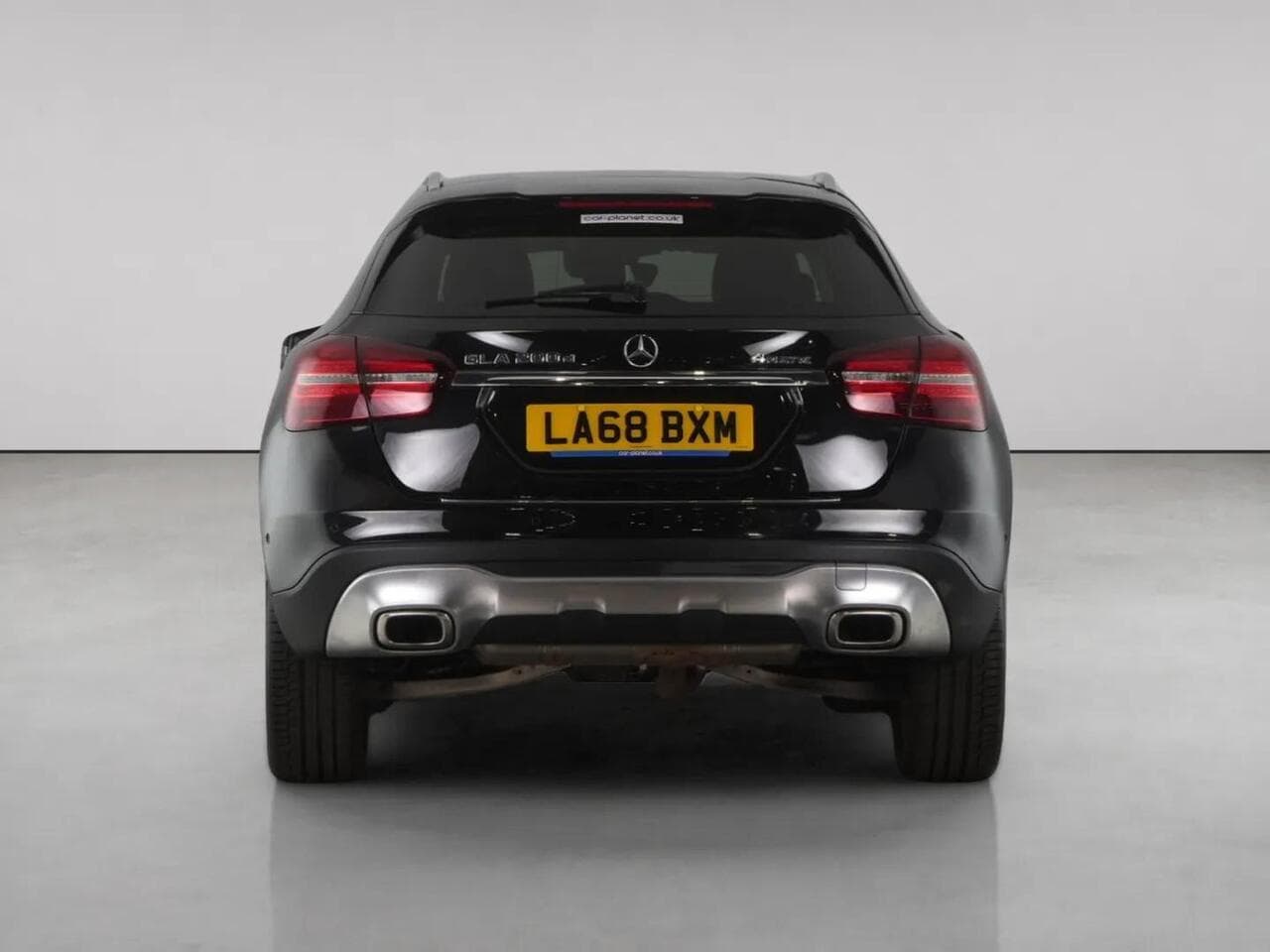 Mercedes-Benz GLA thumbnail Rear