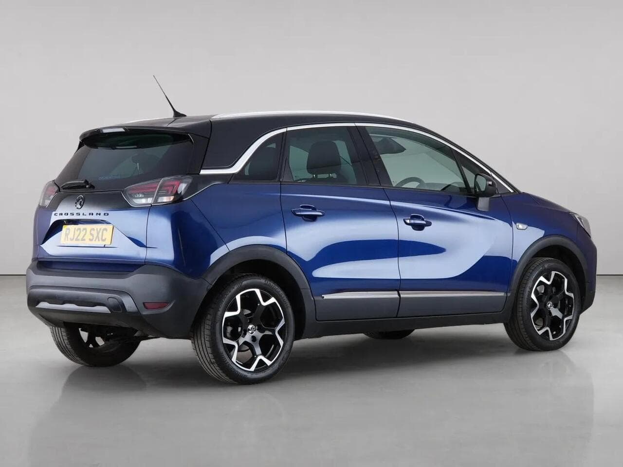 Vauxhall Crossland thumbnail Front Right