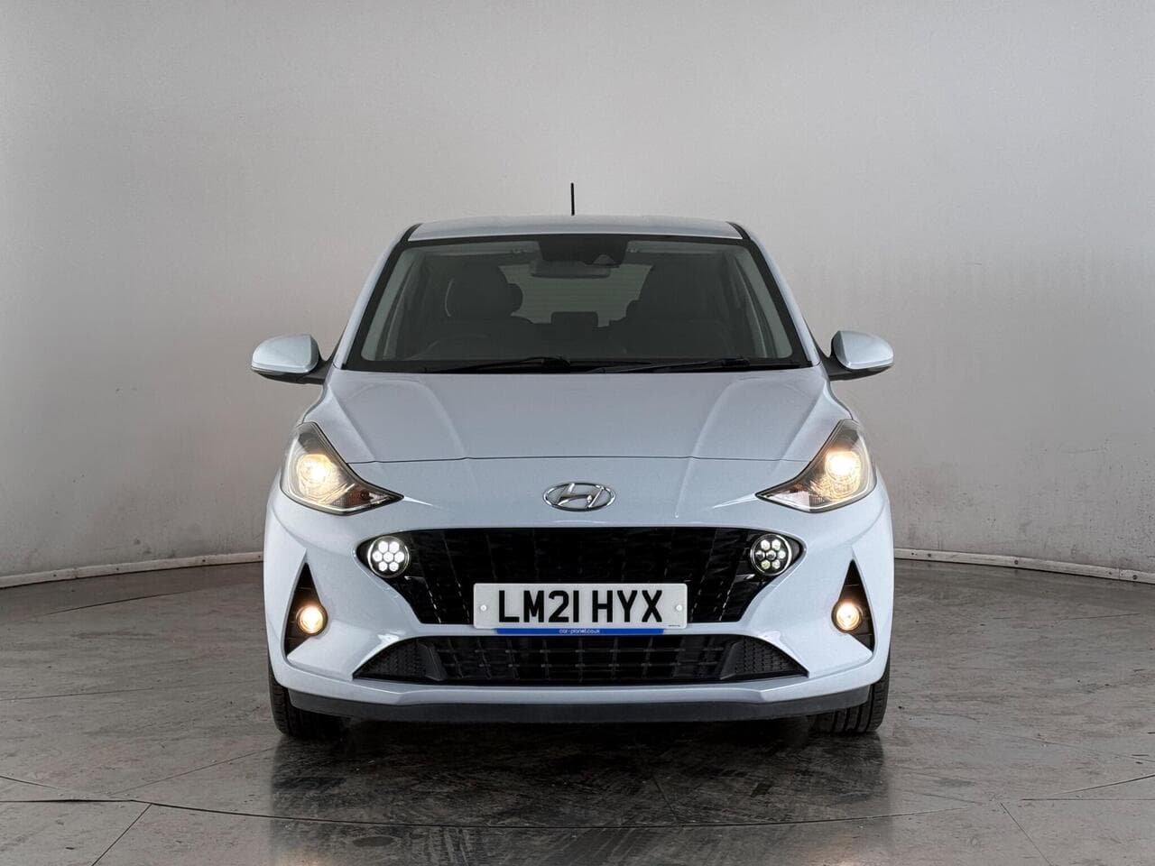 Hyundai i10 thumbnail Front