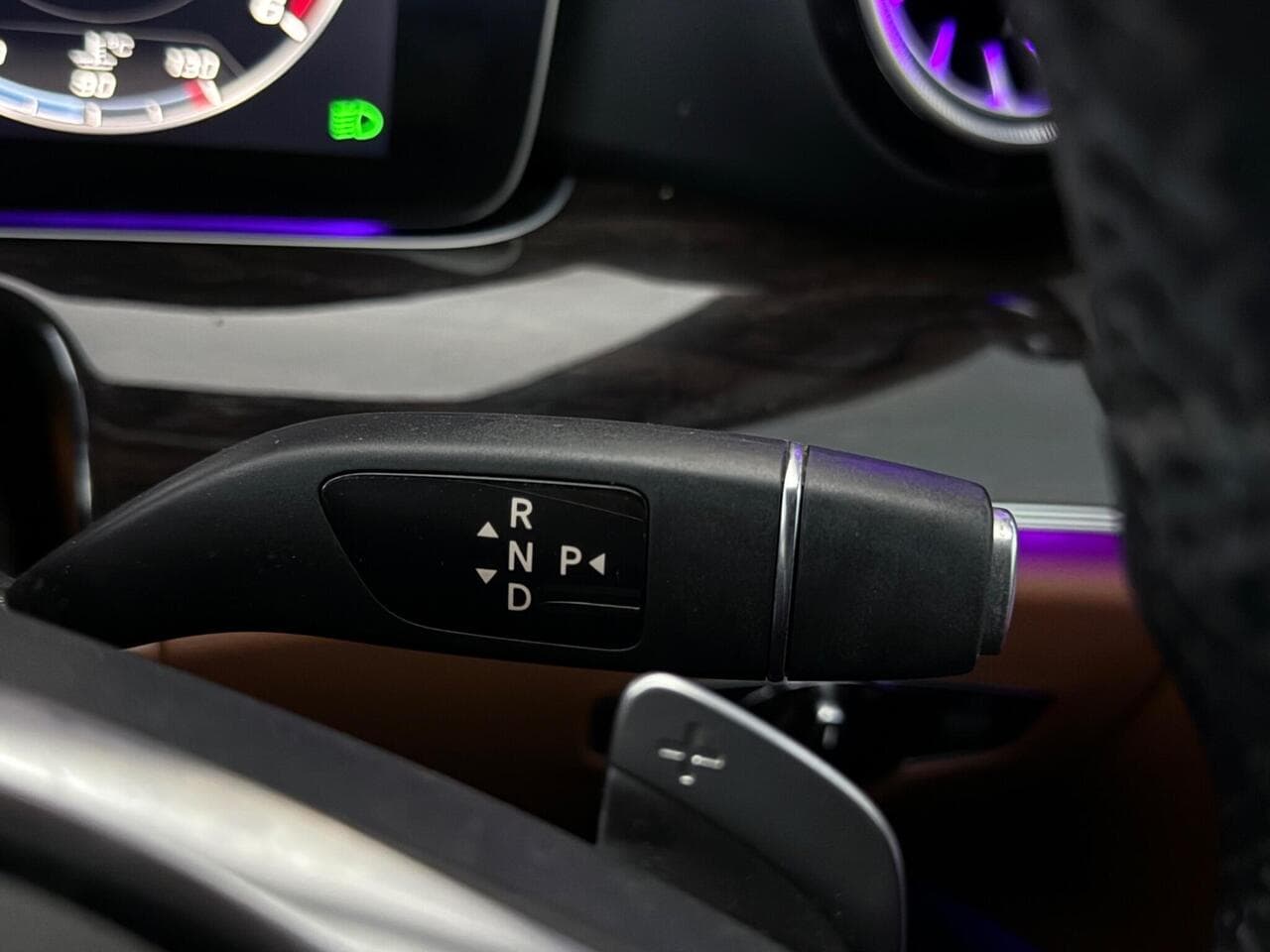 Mercedes-Benz E Class thumbnail Misc Controls