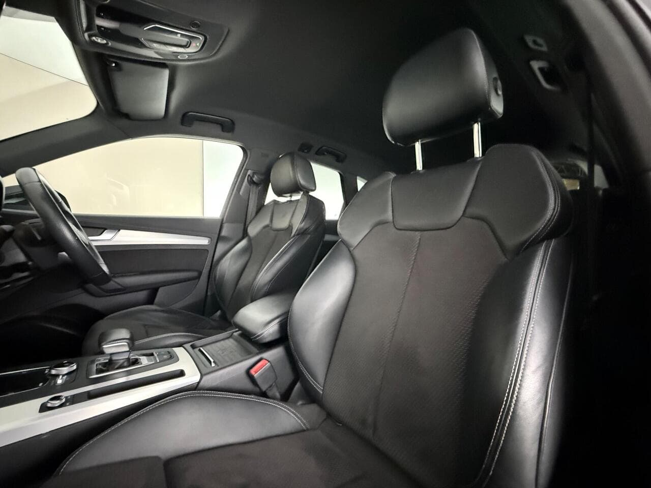 Audi Q5 thumbnail Seat Front Passenger