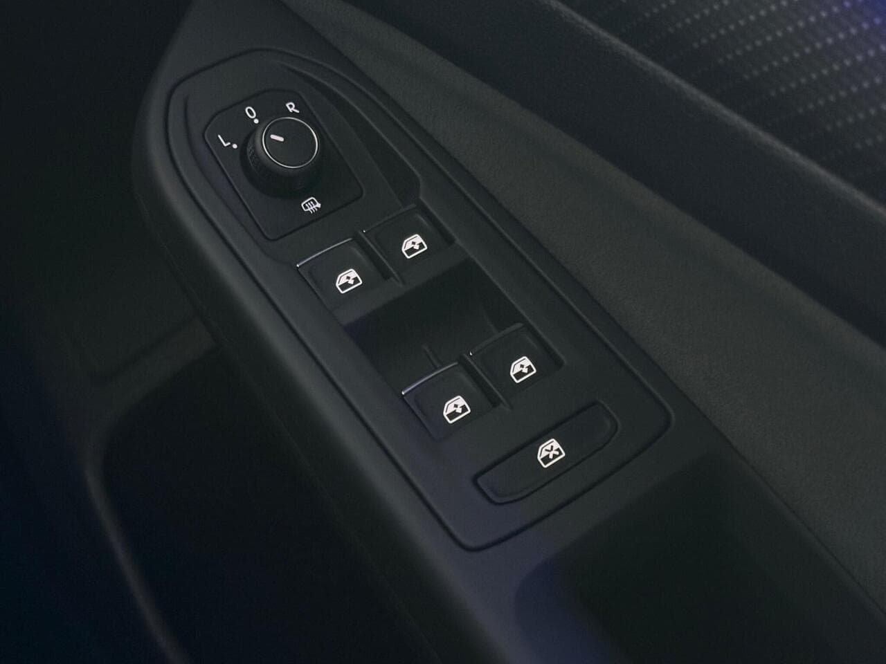 Volkswagen Golf thumbnail Misc Controls