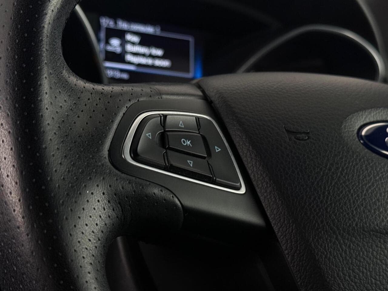 Ford Focus thumbnail Misc Controls