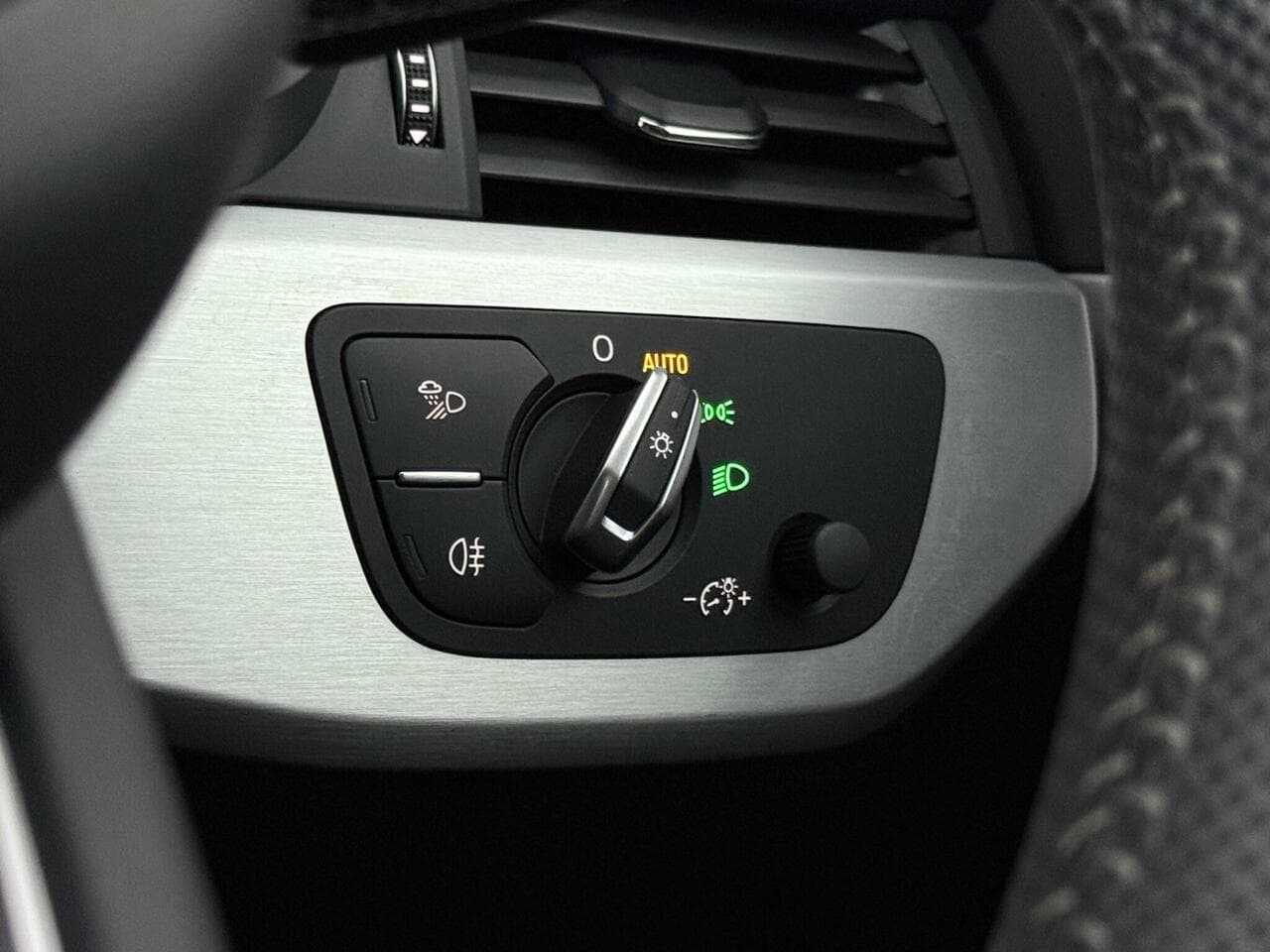 Audi A5 thumbnail Misc Controls