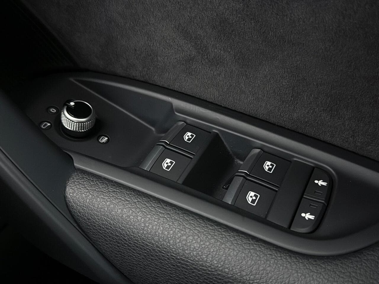 Audi Q5 thumbnail Misc Controls