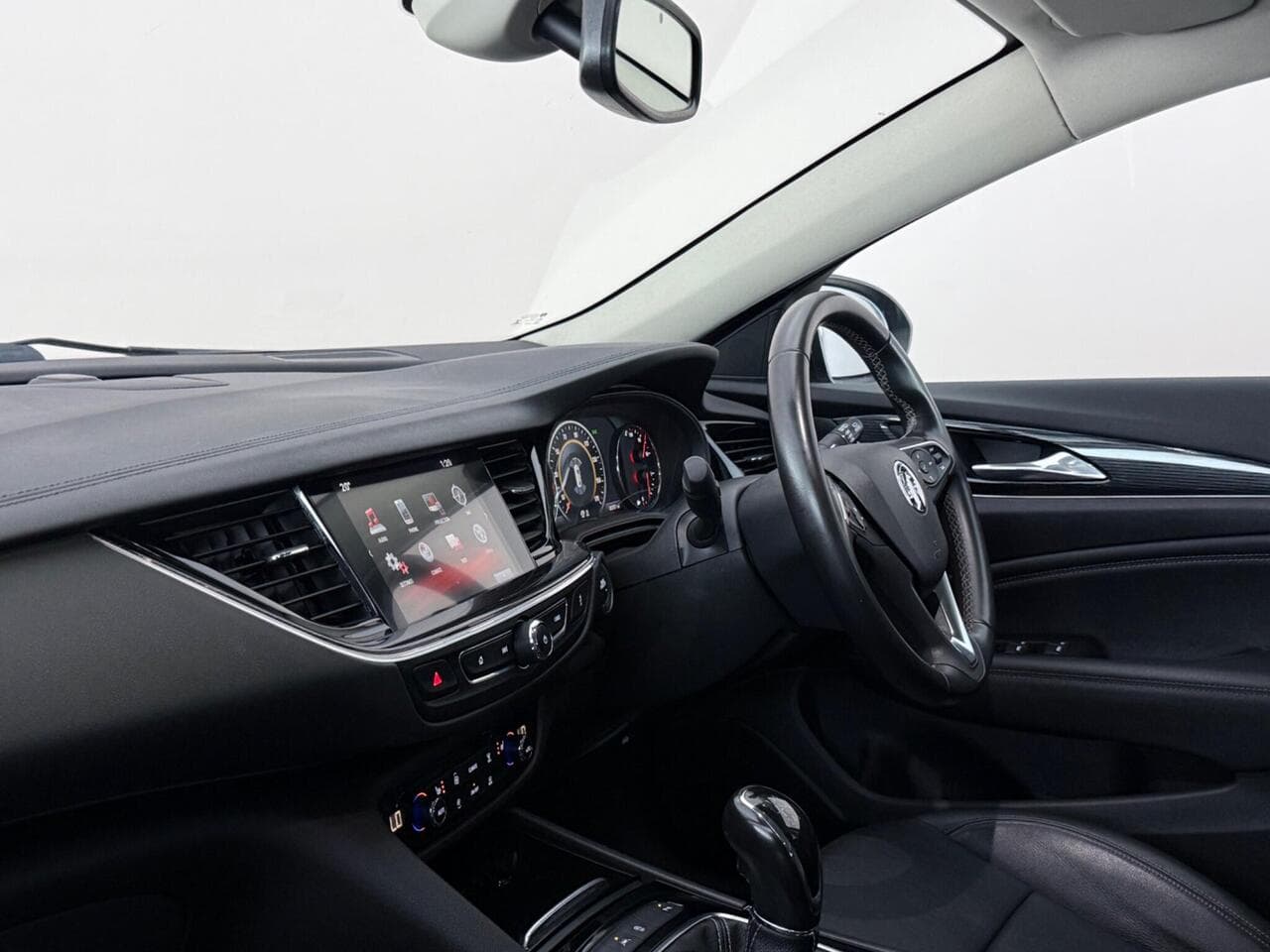 Vauxhall Insignia thumbnail Interior Front