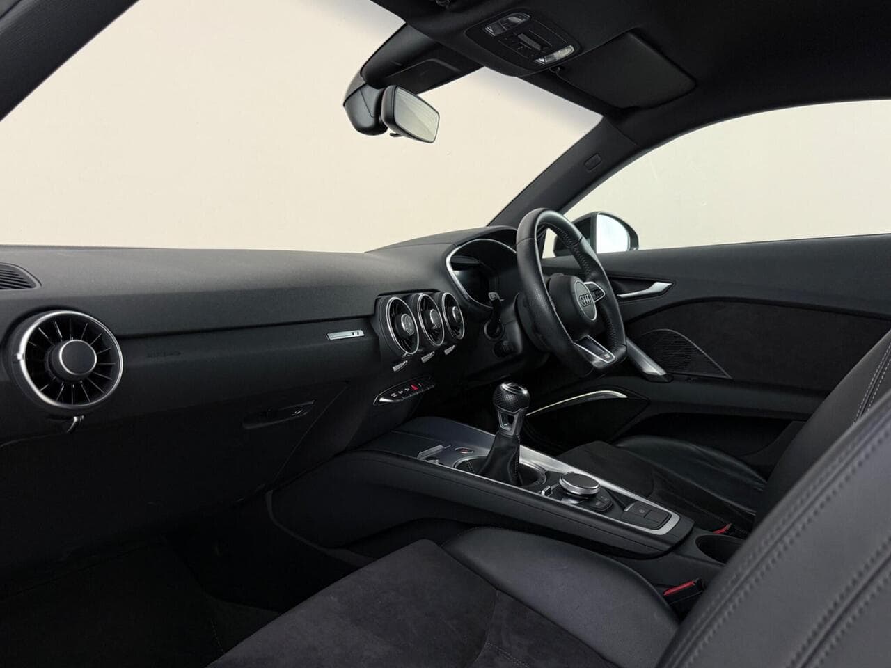 Audi TT thumbnail Interior Front