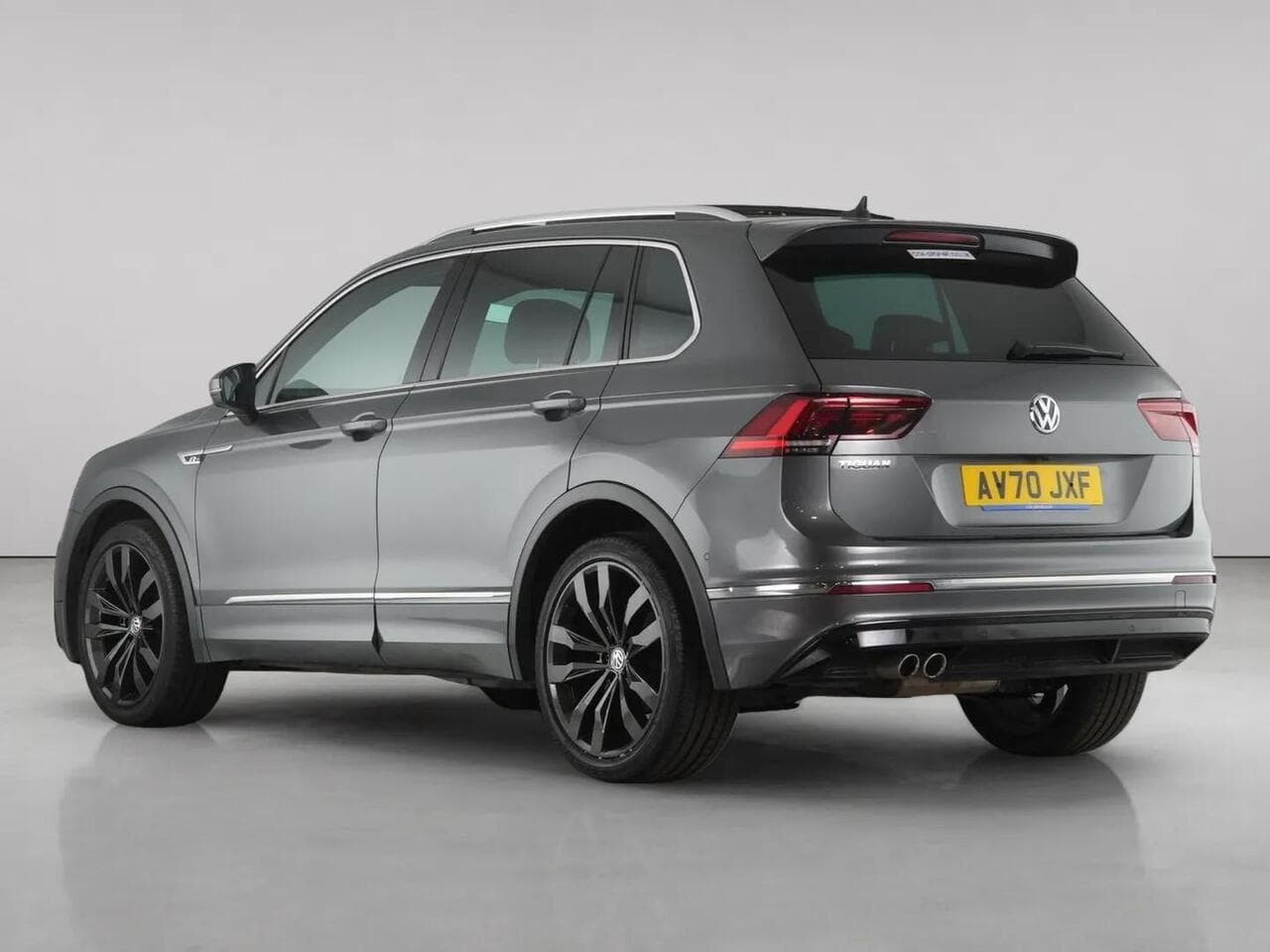 Volkswagen Tiguan thumbnail Rear Left