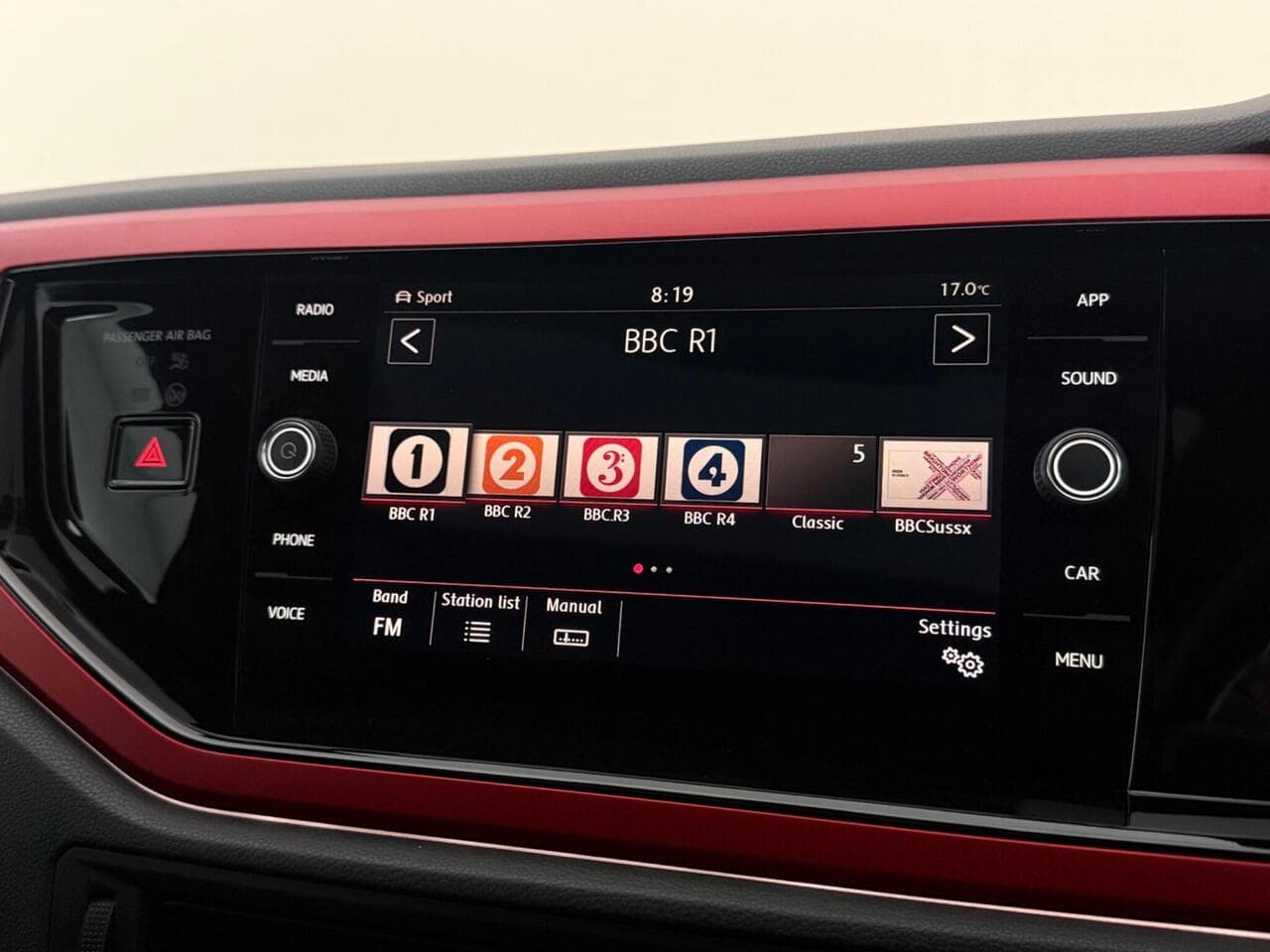 Volkswagen Polo thumbnail Infotainment System