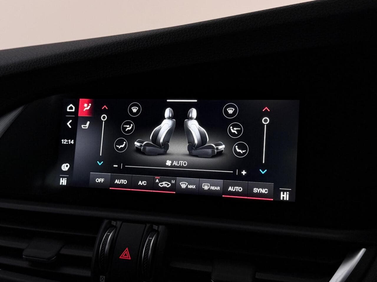 Alfa Romeo Giulia thumbnail Infotainment System
