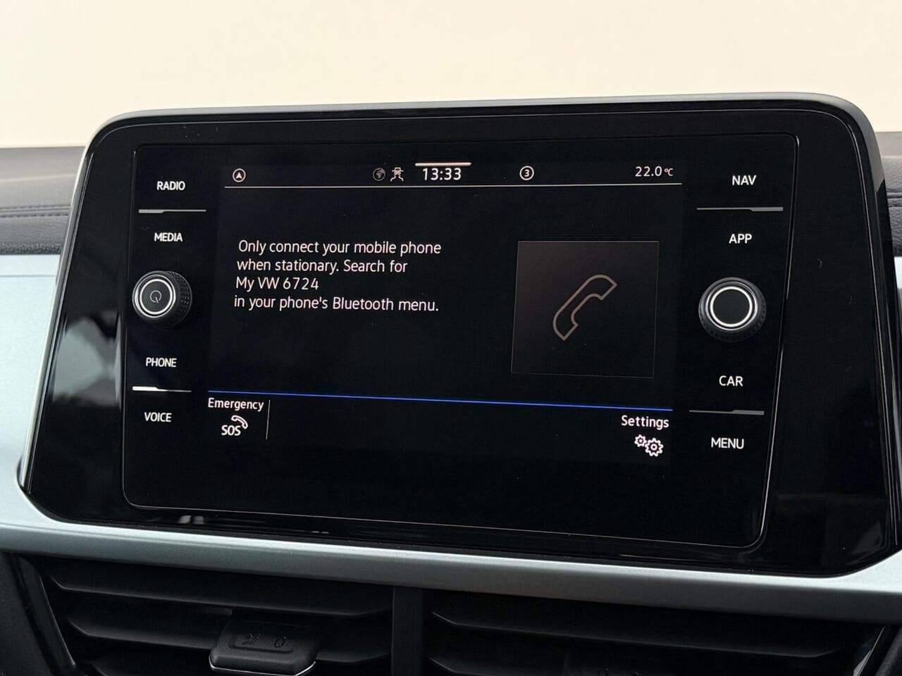 Volkswagen T-Roc thumbnail Infotainment System