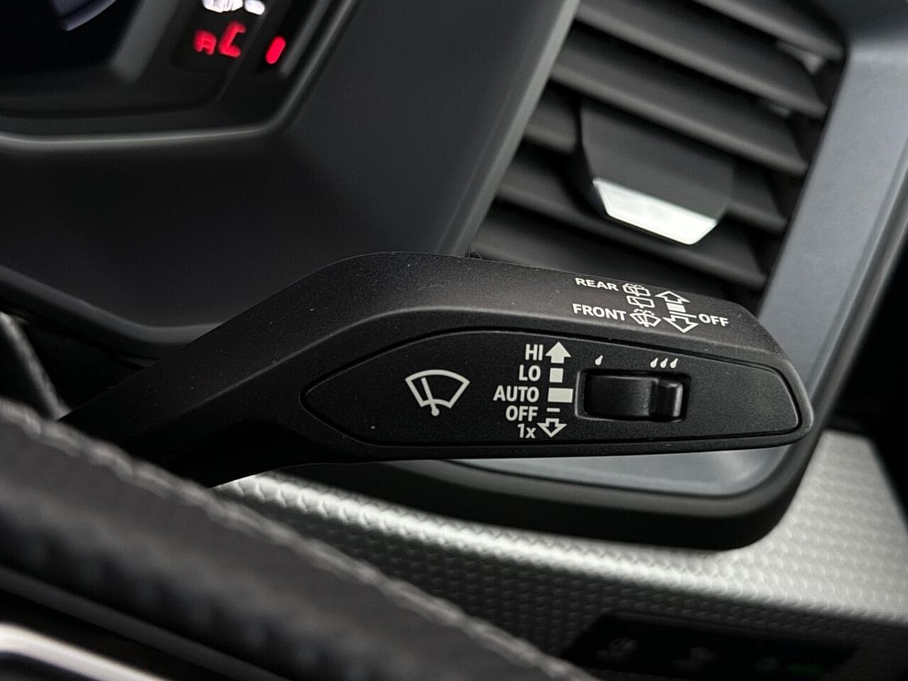 Audi A1 thumbnail Misc Controls