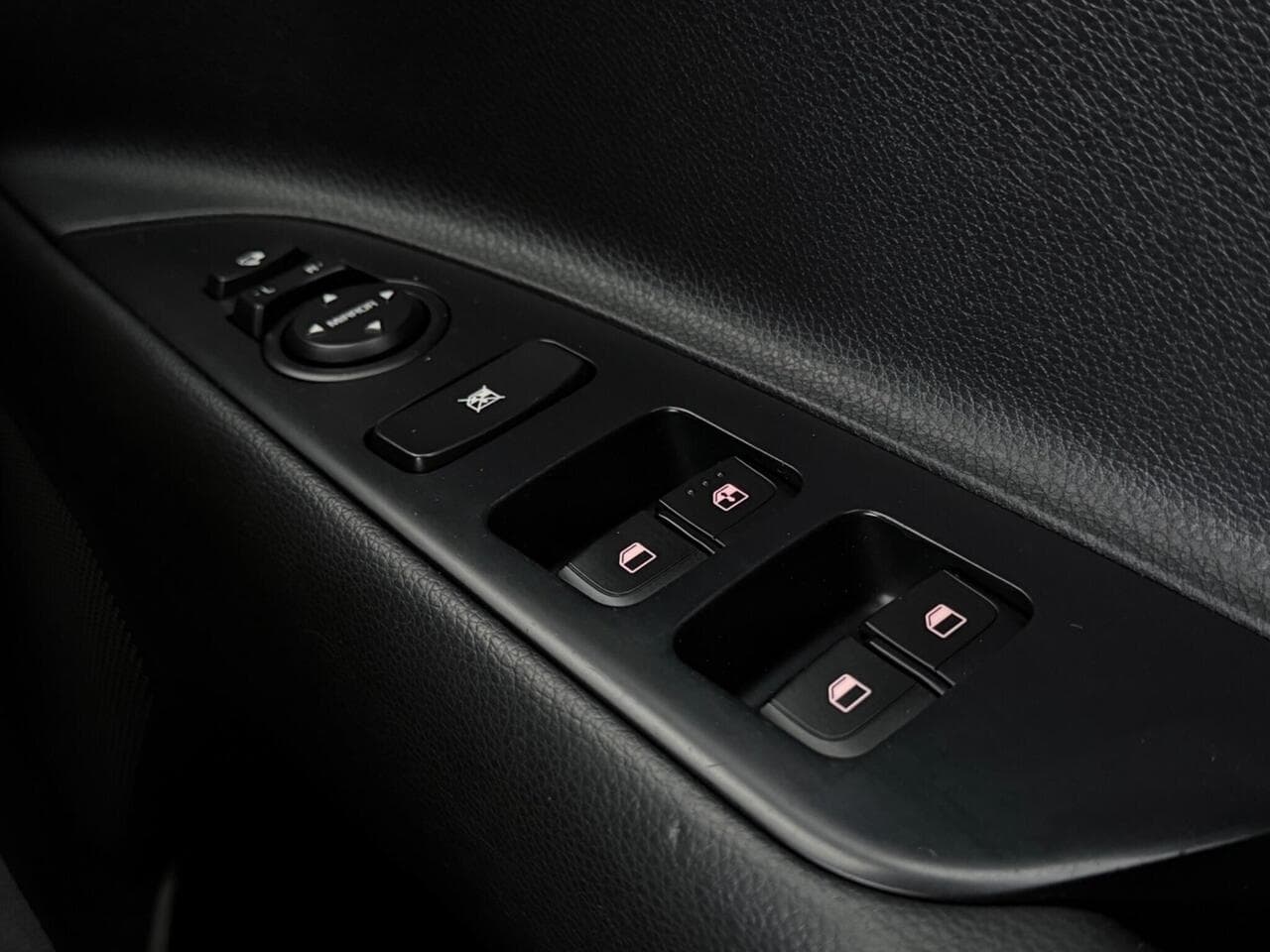 Kia Rio thumbnail Misc Controls