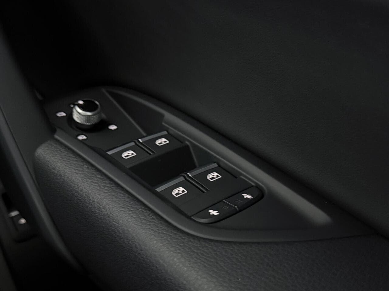 Audi Q5 thumbnail Misc Controls