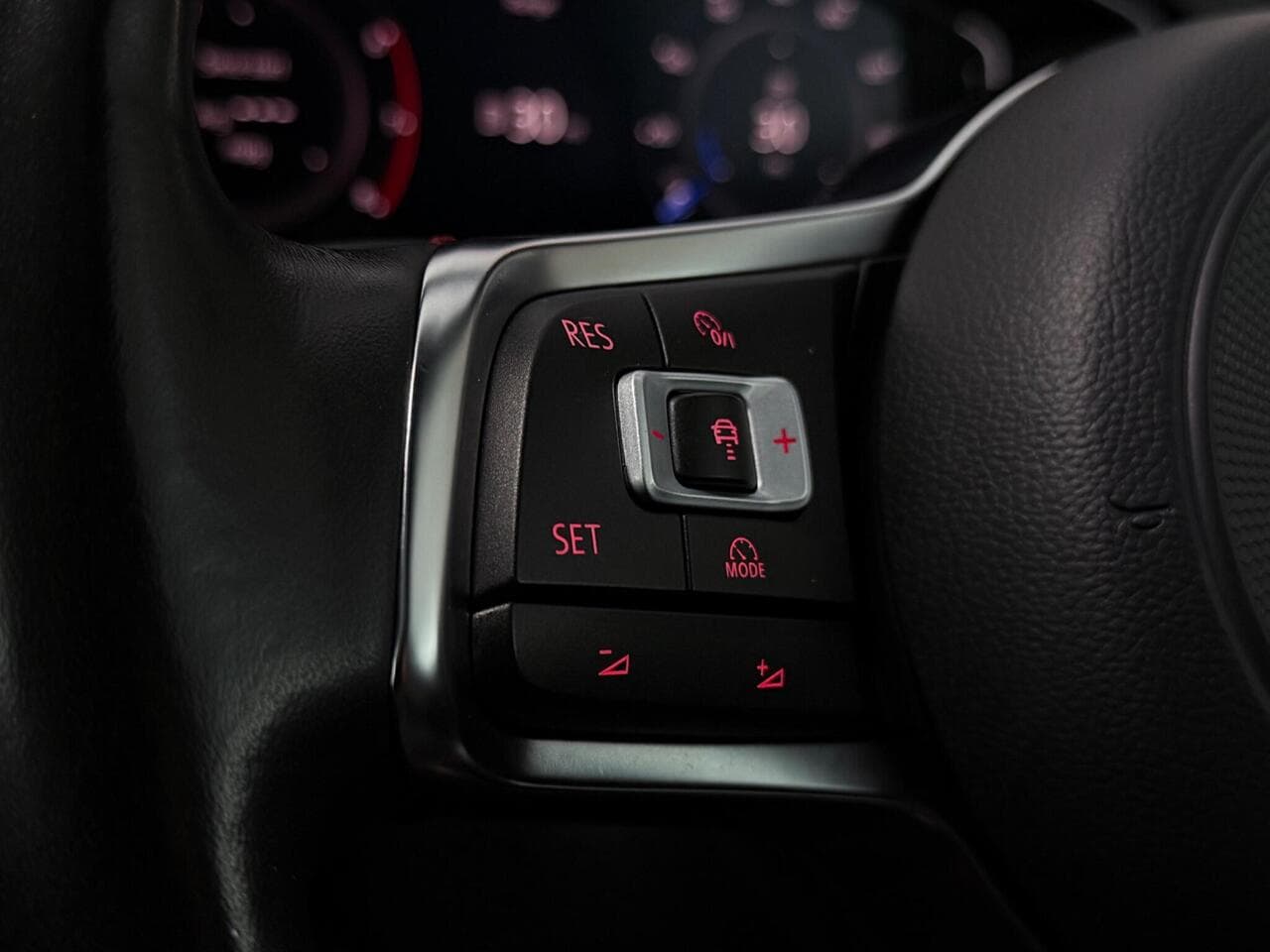 Volkswagen Polo thumbnail Misc Controls