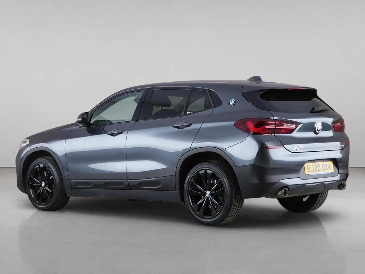BMW X2 thumbnail Rear Left