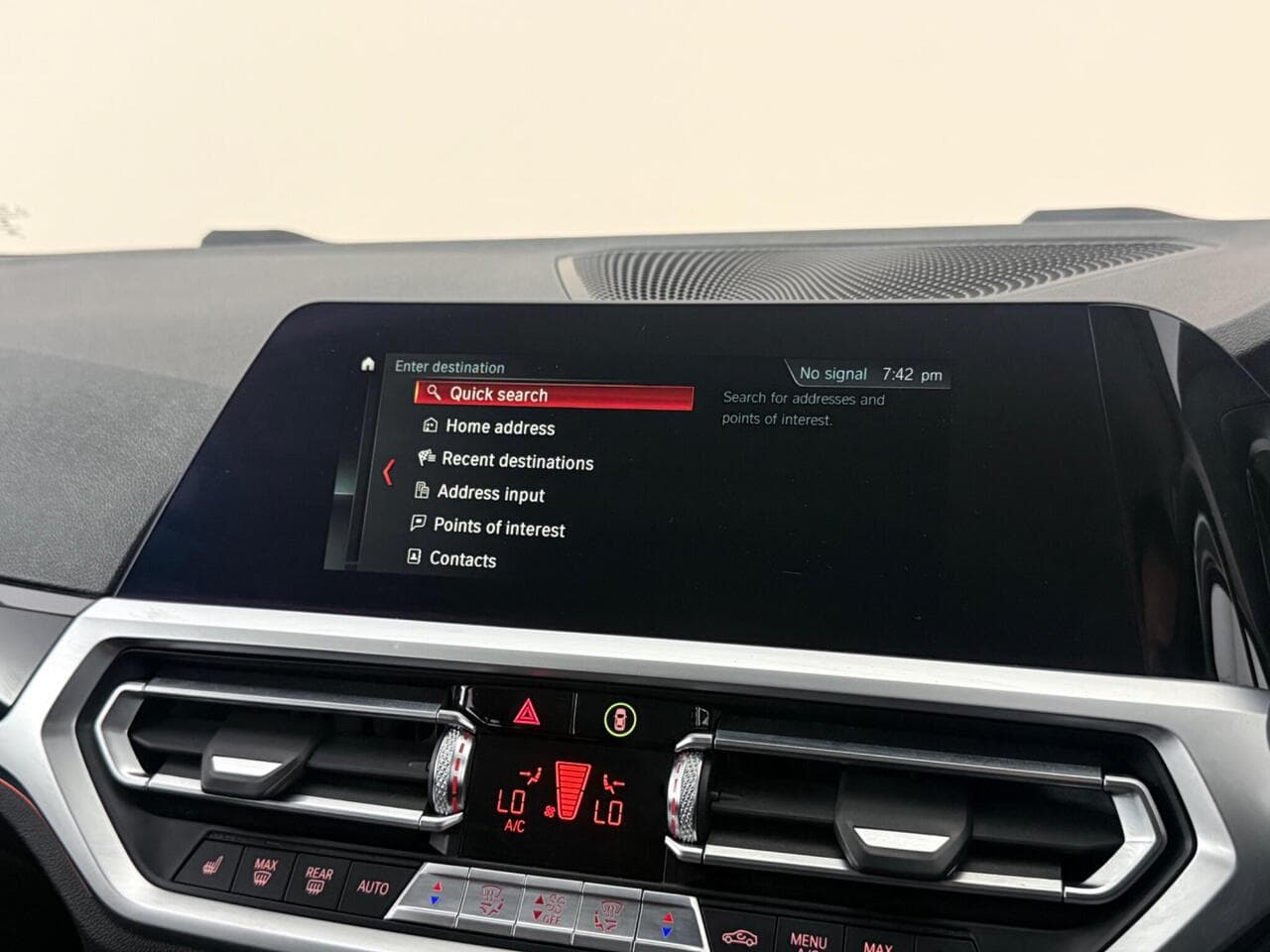 BMW 3 Series thumbnail Infotainment System