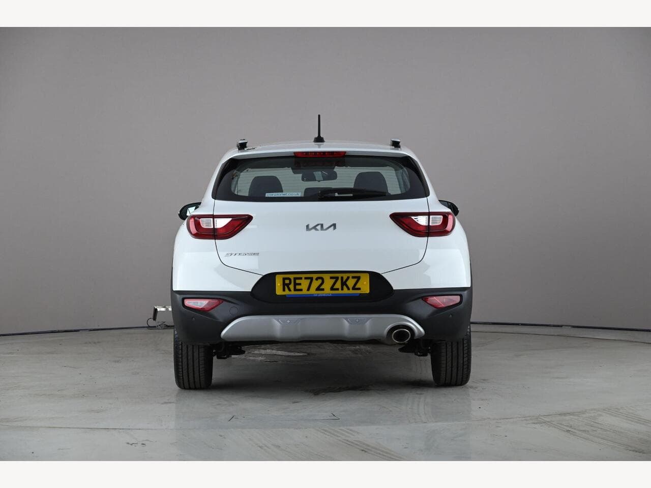 Kia Stonic thumbnail Rear