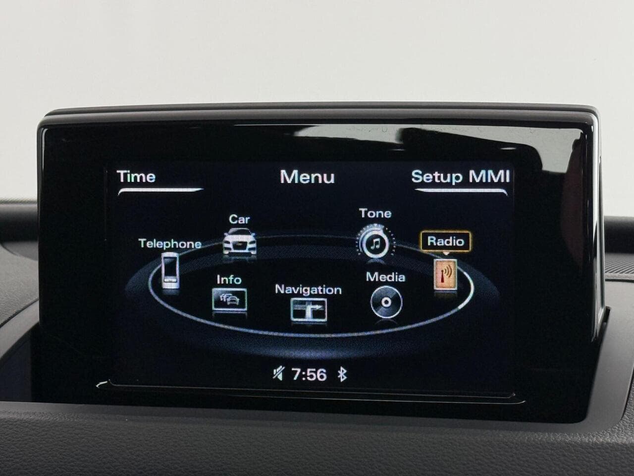 Audi Q3 thumbnail Infotainment System