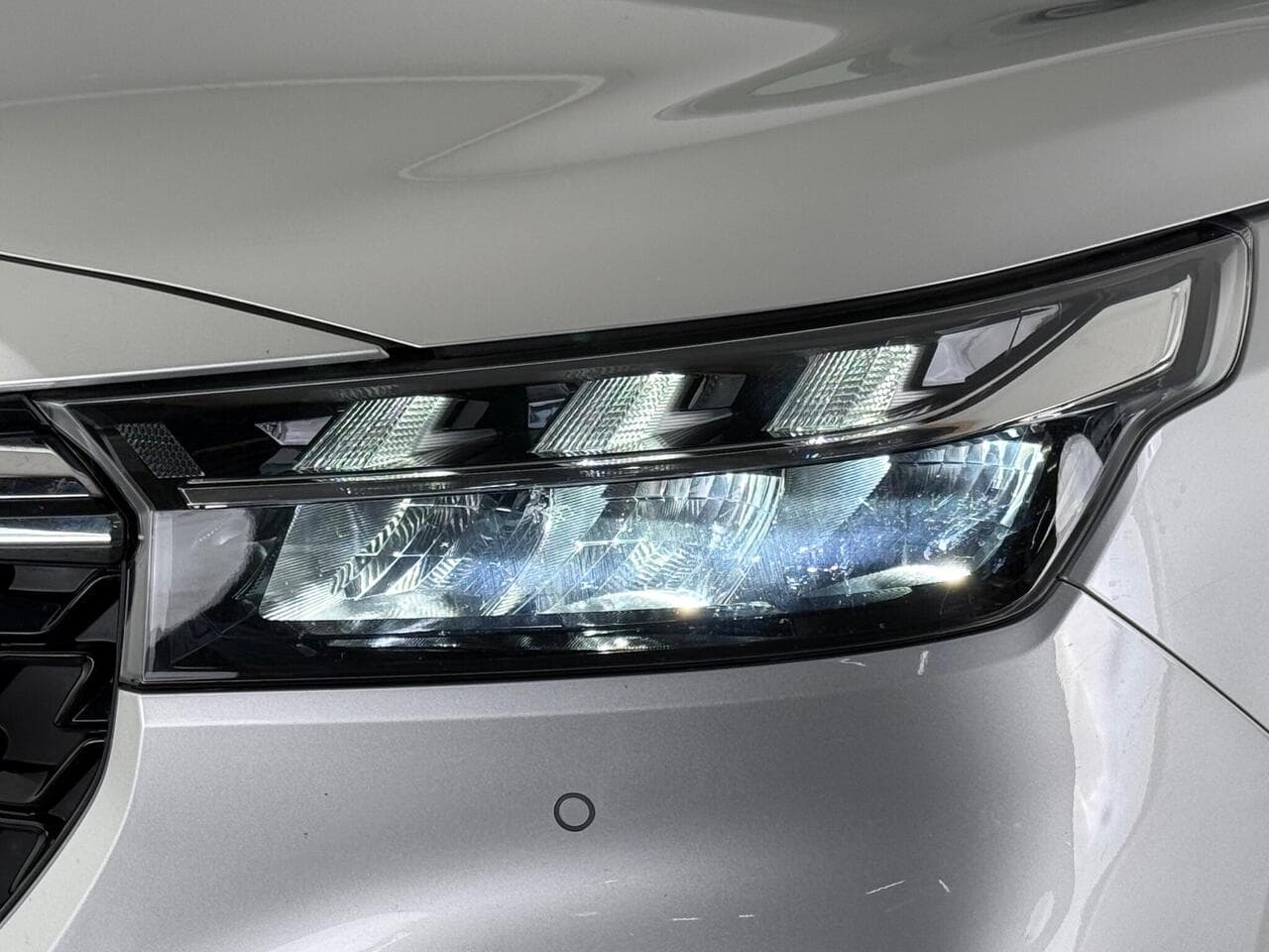 Suzuki S-Cross thumbnail Lights Front