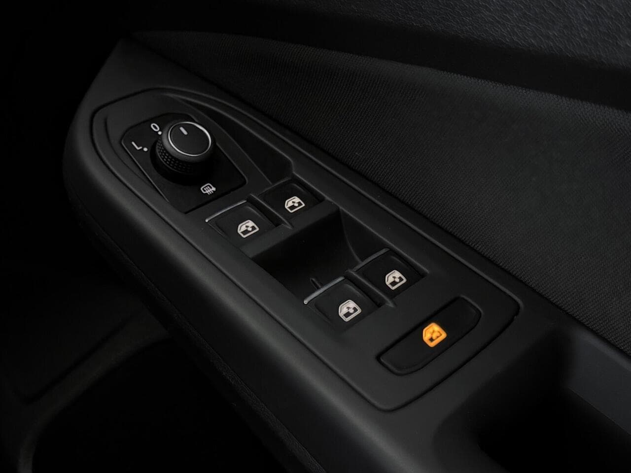 Volkswagen Golf thumbnail Misc Controls