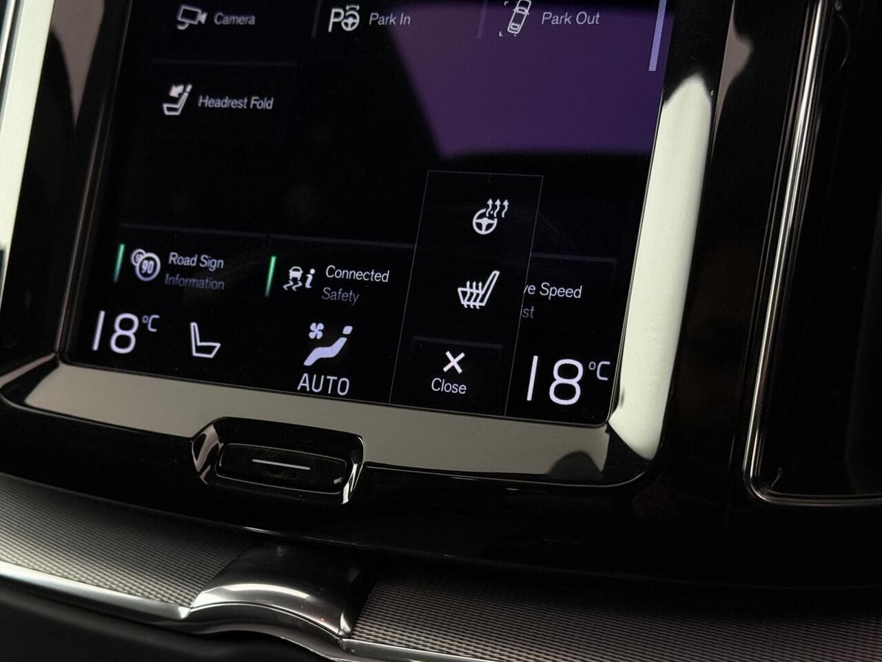 Volvo XC60 thumbnail Infotainment System