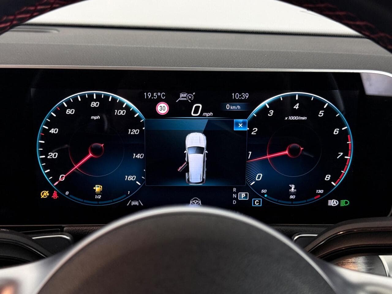 Mercedes-Benz GLB thumbnail Driver Instruments