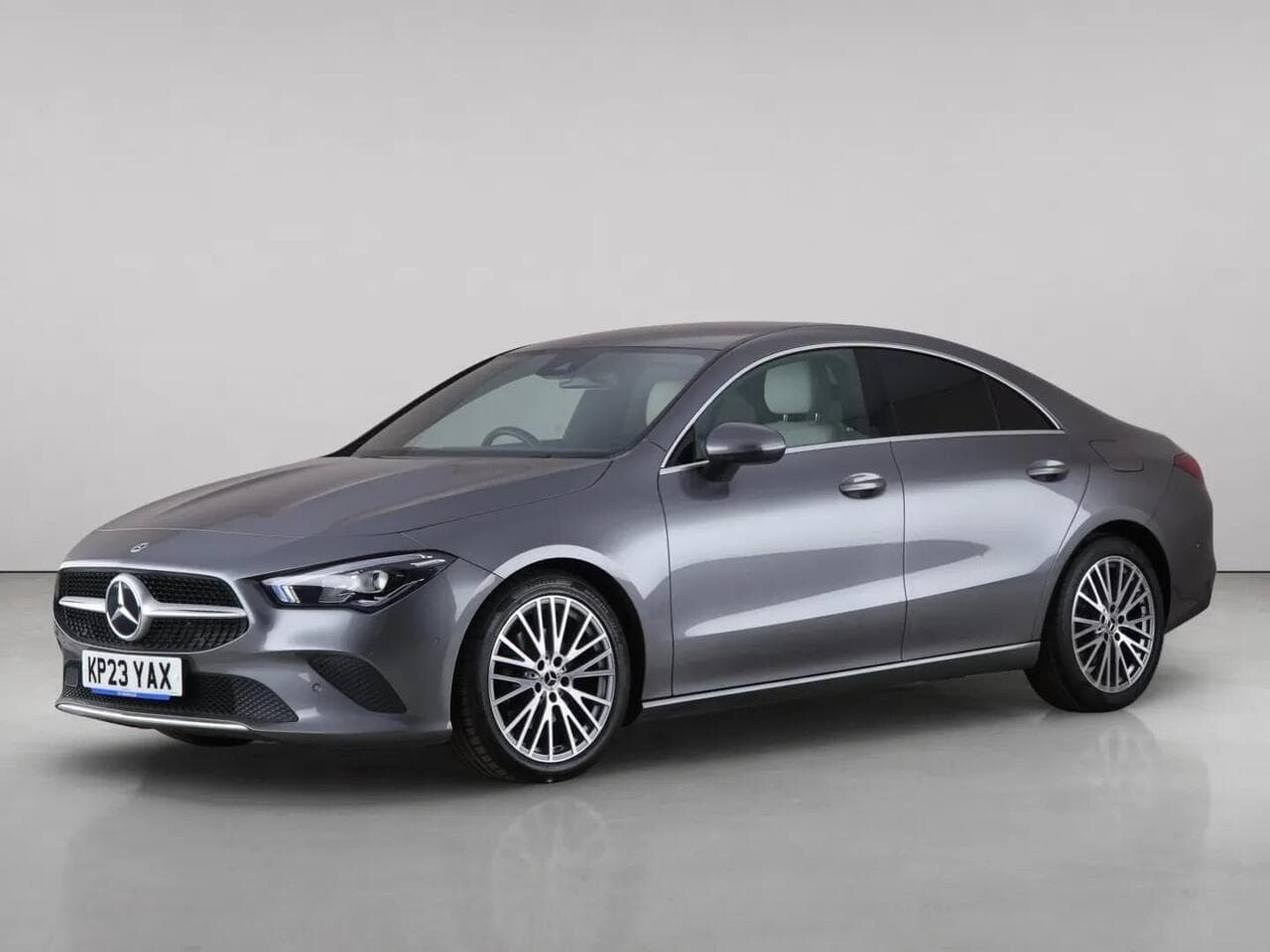 Mercedes-Benz CLA thumbnail Front Left