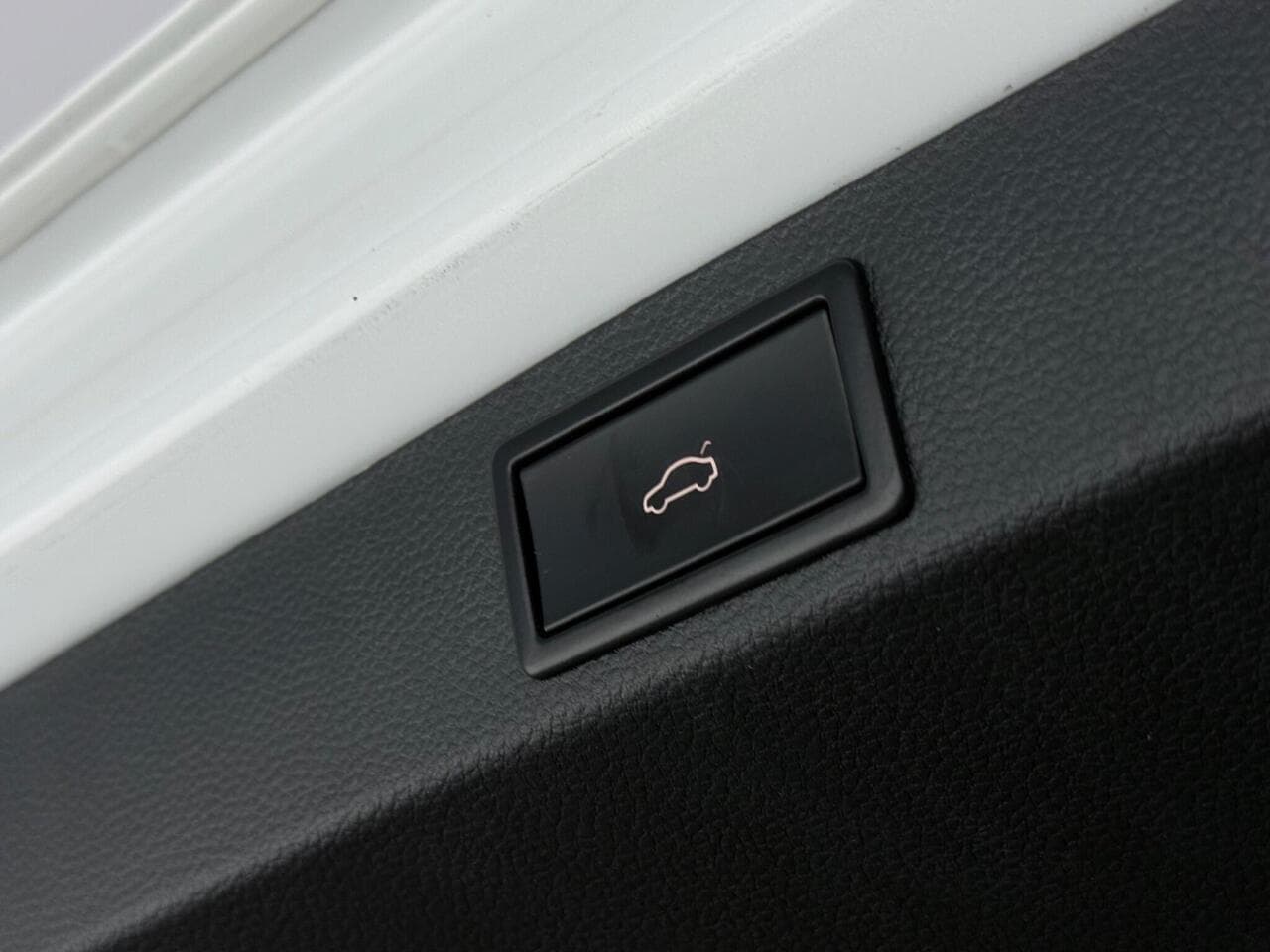 Skoda Karoq thumbnail Misc Controls