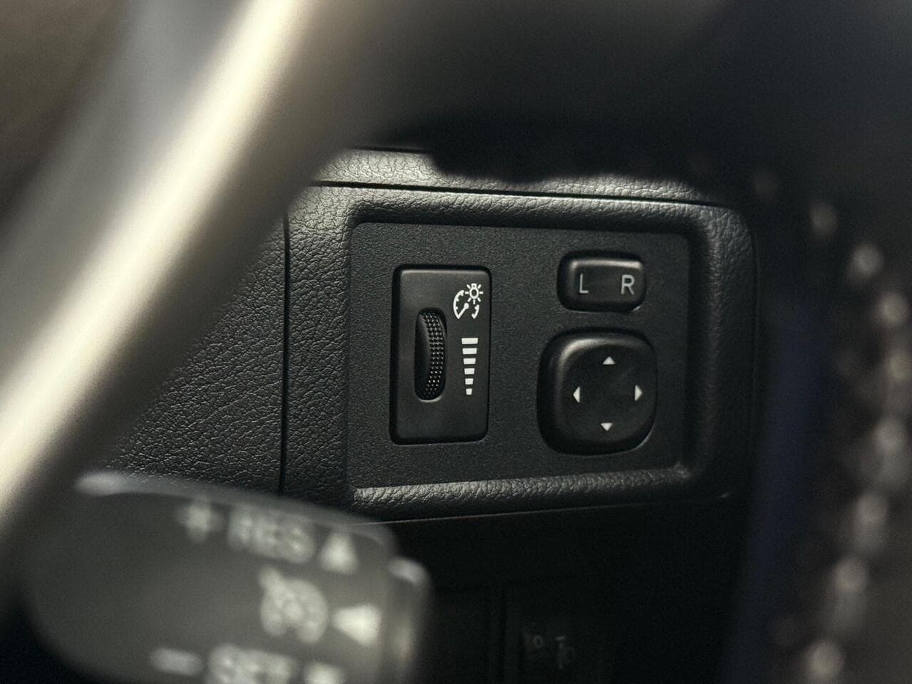 Lexus CT thumbnail Misc Controls