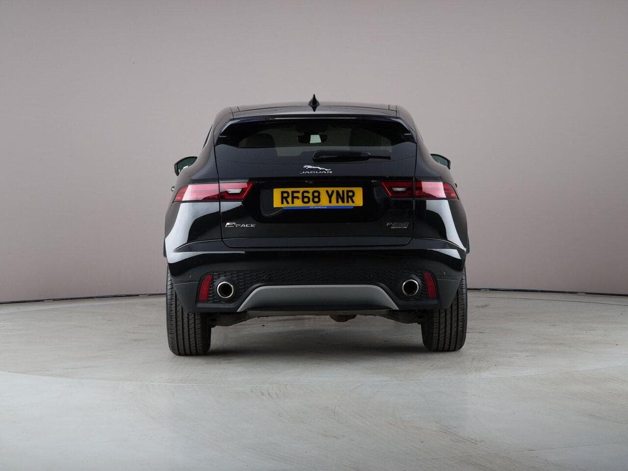 Jaguar E-PACE thumbnail Rear